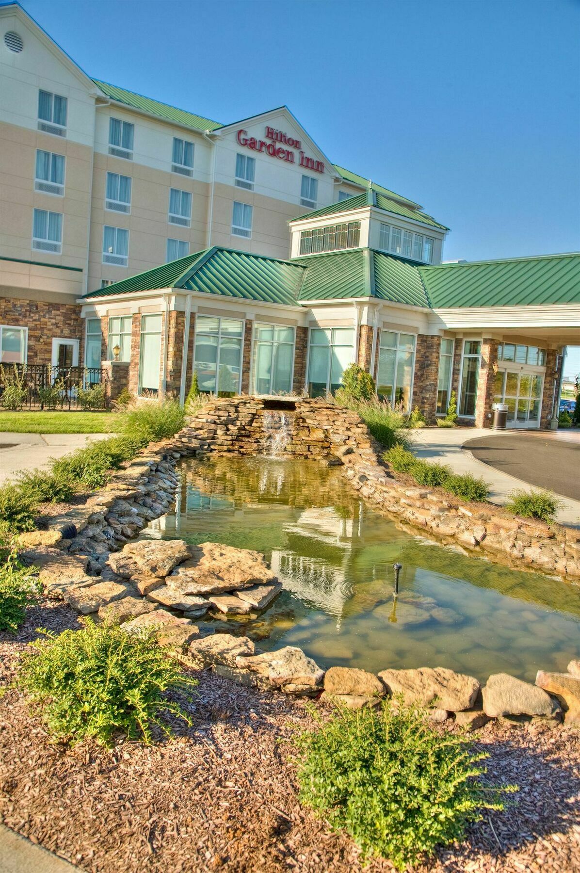 Hilton Garden 3*